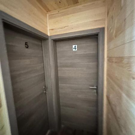 Bungalow House - 5 Rooms Zolaci ภายนอก รูปภาพ