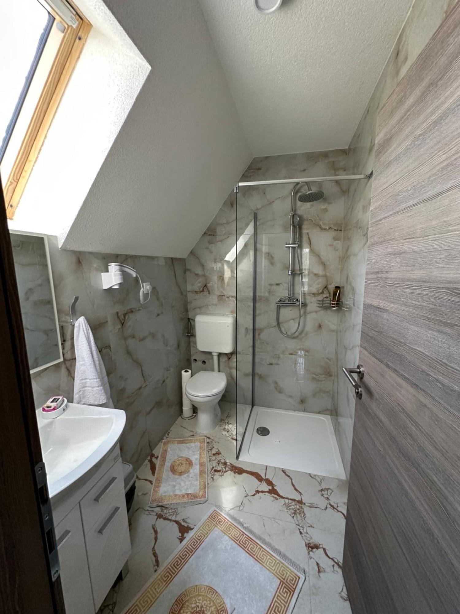 Bungalow House - 5 Rooms Zolaci ภายนอก รูปภาพ