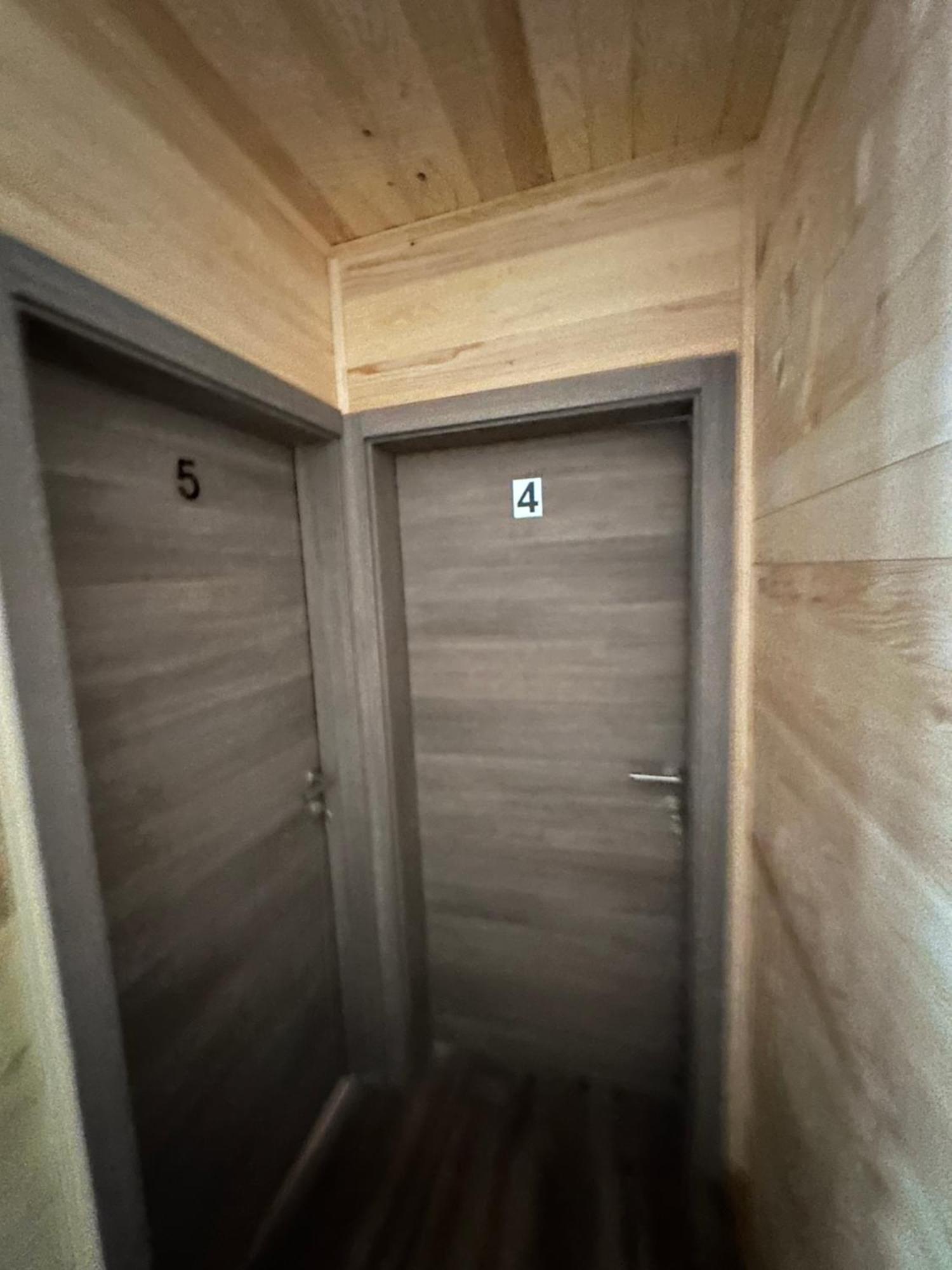 Bungalow House - 5 Rooms Zolaci ภายนอก รูปภาพ