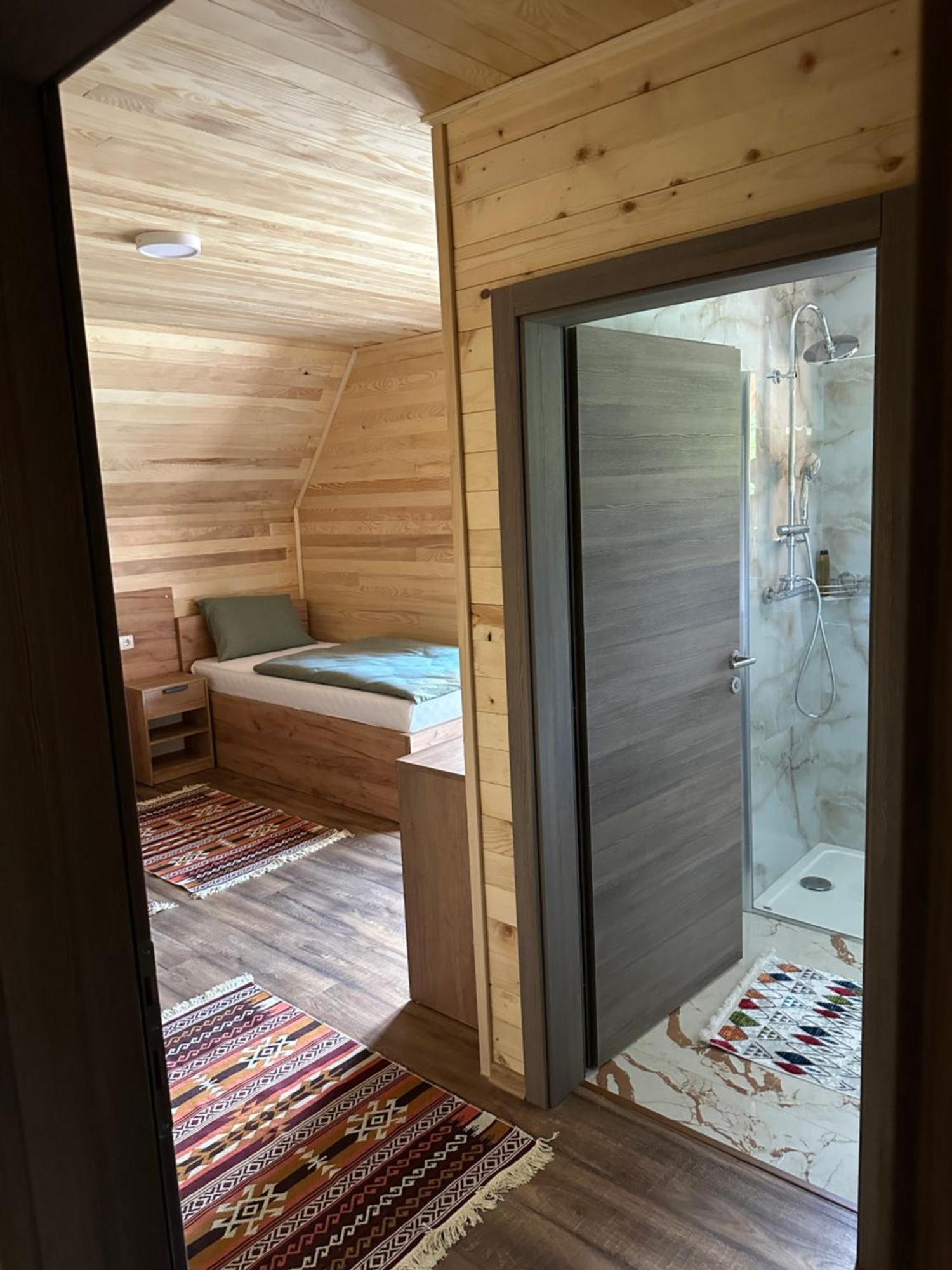 Bungalow House - 5 Rooms Zolaci ภายนอก รูปภาพ